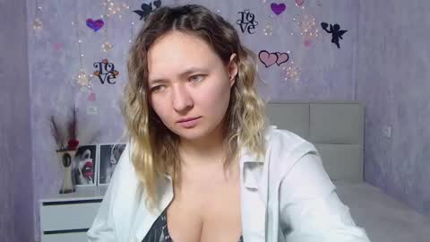 Snapshot of sallyverda chatting on February 26, 10:04 pm Sally online show from February 26, 10:04 pm