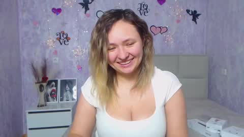 Snapshot of sallyverda chatting on February 21, 10:59 pm Sally online show from February 21, 10:59 pm