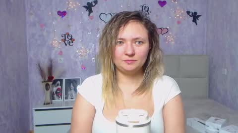 Snapshot of sallyverda chatting on February 22, 5:23 am Sally online show from February 22, 5:23 am