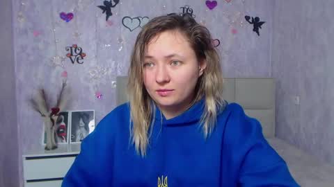 Snapshot of sallyverda chatting on February 20, 8:03 pm Sally online show from February 20, 8:03 pm
