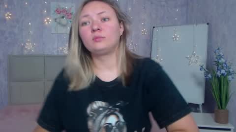 Snapshot of sallyverda chatting on September 10, 6:20 pm Sally online show from September 10, 6:20 pm