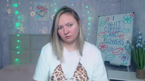 Snapshot of sallyverda chatting on September 13, 6:43 pm Sally online show from September 13, 6:43 pm