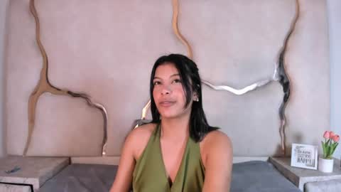 salmaportman_ online show from July 28, 2:20 am
