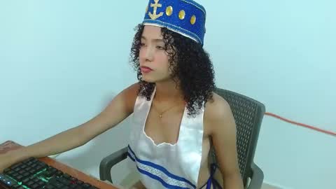 Snapshot of salome_18_big_tits chatting on October 16, 9:02 pm salome_18_big_tits online show from October 16, 9:02 pm