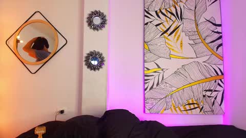 Salomon  Jax and Luca online show from March 12, 12:04 pm