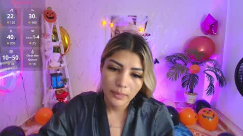 Snapshot of saloomee__ chatting on October 15, 11:00 am SALOME online show from October 15, 11:00 am