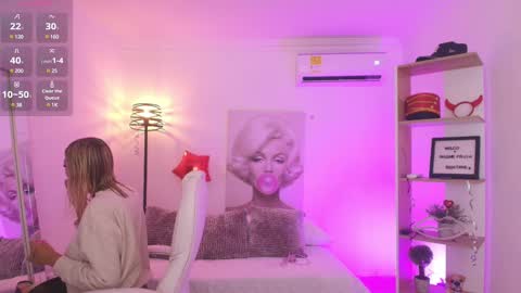 Snapshot of saloomee__ chatting on February 20, 12:04 pm SALOME online show from February 20, 12:04 pm