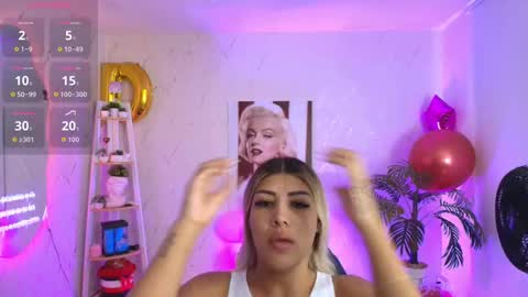 Snapshot of saloomee__ chatting on October 12, 1:26 pm SALOME online show from October 12, 1:26 pm