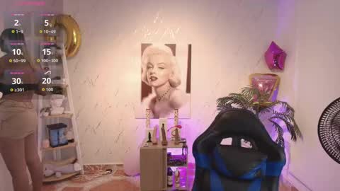 Snapshot of saloomee__ chatting on September 30, 11:10 am SALOME online show from September 30, 11:10 am