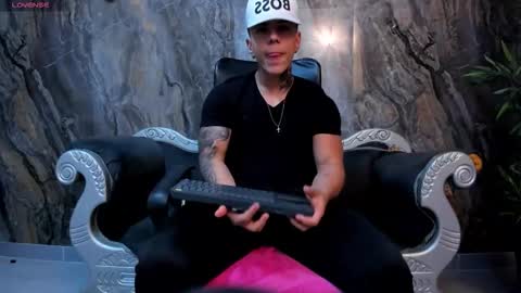 Snapshot of salvatore_damore chatting on September 17, 11:35 am SALVATORE online show from September 17, 11:35 am