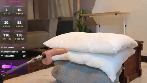 saly_moon1 online show from February 15, 5:21 am