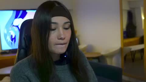 Stefana    or    Samchispas online show from July 11, 2:05 am