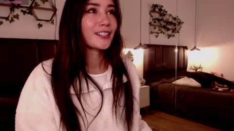 Snapshot of sam01___ chatting on December 10, 10:58 pm Stefana    or    Samchispas online show from December 10, 10:58 pm