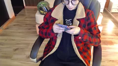 SAM MANSON online show from February 3, 12:09 pm