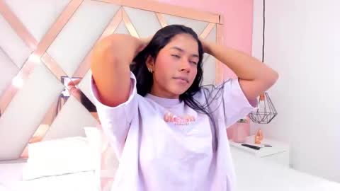 Snapshot of samantaa_shy chatting on September 23, 3:22 am sam online show from September 23, 3:22 am