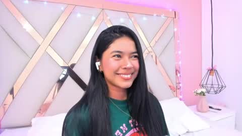 sam  online show from June 25, 4:31 am
