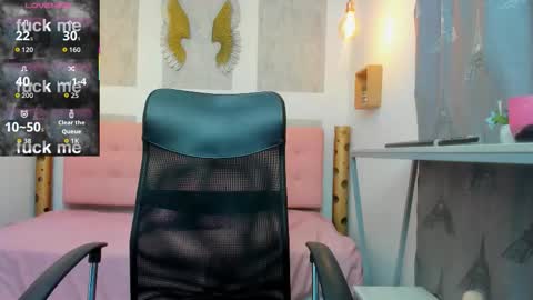    online show from December 4, 11:10 am