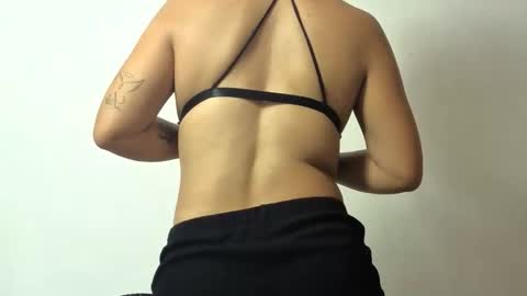samantha_lopez2 online show from May 15, 7:21 pm