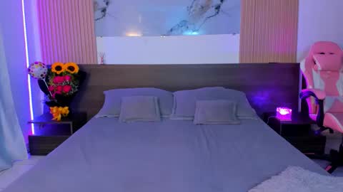 Snapshot of samantha_moons chatting on September 22, 10:03 pm samantha_moons online show from September 22, 10:03 pm