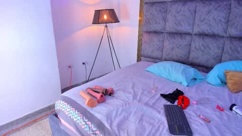 Samantha online show from December 14, 4:30 am