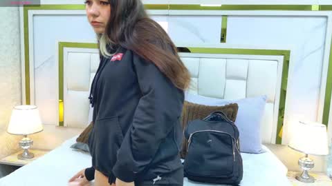 samanthaa_sm online show from April 27, 2:53 am
