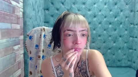 Samantha Smitth online show from October 31, 4:35 am