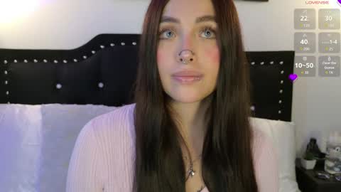 IGSamanthaGrant 10 online show from June 3, 9:20 pm