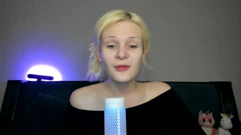 Samantha online show from March 5, 8:32 pm