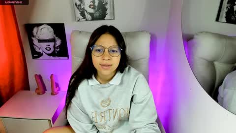 Samantha online show from April 8, 3:48 pm