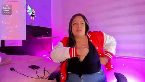Snapshot of samara_as chatting on September 19, 1:32 am samara_as online show from September 19, 1:32 am