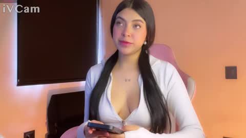 Snapshot of samara_lam chatting on February 2, 3:28 pm Sammy  online show from February 2, 3:28 pm