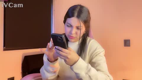 Snapshot of samara_lam chatting on February 1, 10:13 pm Sammy  online show from February 1, 10:13 pm