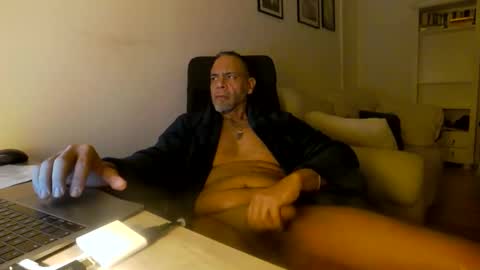 Sam online show from January 7, 1:38 am