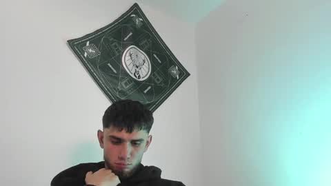 samevansx online show from April 18, 8:42 pm