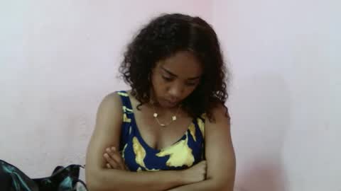 samina2255 online show from November 4, 7:37 pm