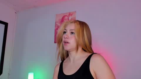 sammy_greyy1 online show from April 3, 9:27 am