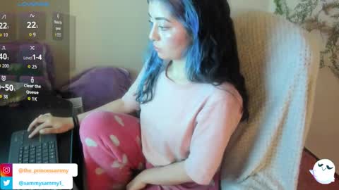   online show from November 4, 6:15 am