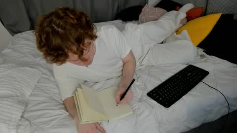 samuelmillerr online show from December 1, 8:55 pm