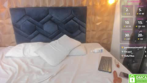 Snapshot of samy_blaze chatting on October 11, 12:43 pm samy_blaze online show from October 11, 12:43 pm