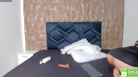 Snapshot of samy_blaze chatting on September 13, 1:46 pm samy_blaze online show from September 13, 1:46 pm