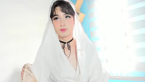    online show from December 11, 5:25 pm
