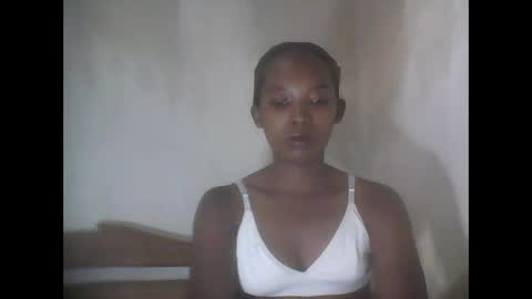 sandrine718 online show from April 22, 8:43 am