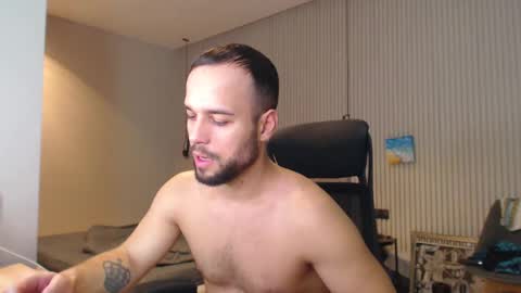 Snapshot of sandro_best chatting on March 3, 12:50 pm DeAlex online show from March 3, 12:50 pm