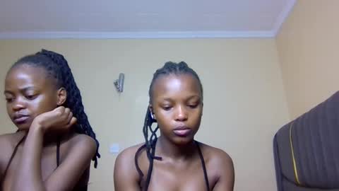 Snapshot of sandy_bby1 chatting on October 18, 1:43 am sandy online show from October 18, 1:43 am