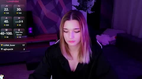Snapshot of sandy_belle88 chatting on October 2, 8:18 pm sandy_belle88 online show from October 2, 8:18 pm