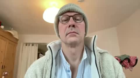 santaclausonice online show from December 15, 8:10 am