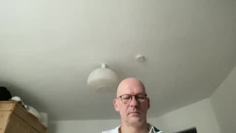 santaclausonice online show from November 8, 7:33 am