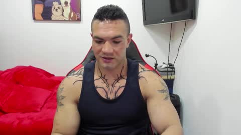 santi_pastori online show from November 28, 2:57 pm