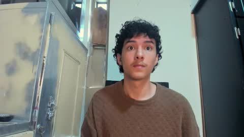 santi_twink19 online show from November 12, 8:22 pm