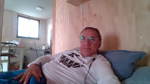 santiago_n online show from January 14, 3:09 pm